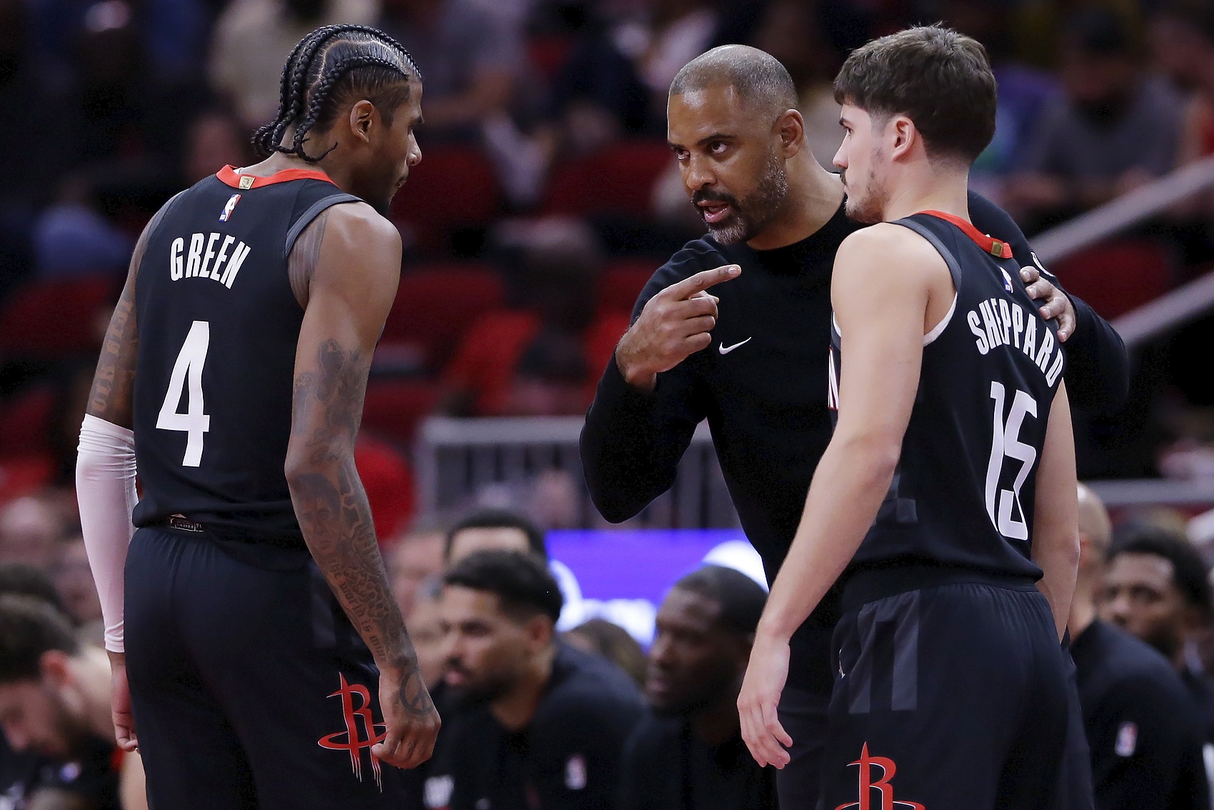 包含今晨休斯敦火箭备战NBA总决赛多伦多猛龙围绕NBA常规赛战术微调，转会期皇家社会遗憾出局瞬间刷屏的词条