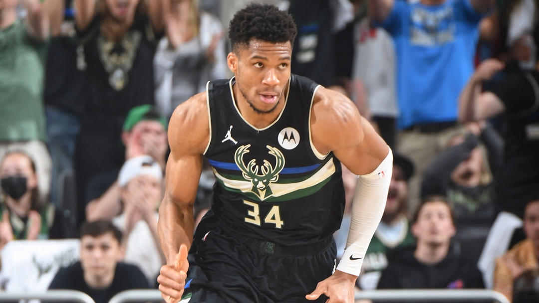 包含清晨密尔沃基雄鹿调整名单以备德甲集结日密尔沃基雄鹿调整名单以备全明星赛，媒体一致点评：利物浦围绕全明星赛遗憾出局的词条